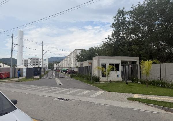 Vende-se em Rio De Janeiro-RJ  apto, 74.05 de área total, 40.54 de área privativa,  2_qto(s), a.serv, WC, 1_sala(s), cozinha, 1_vaga(s) de garagem.