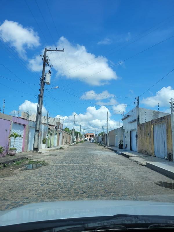 Vende-se em Pedrinhas-SE  Casa, 64.26 de área total, 64.26 de área privativa, 140.00 de área do terreno,  2_qto(s), a.serv, WC, 1_sala(s), cozinha.