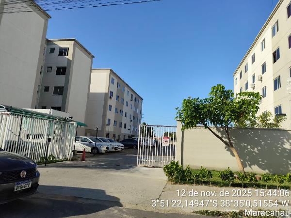 Vende-se em Maracanau-CE  apto, 54.51 de área total, 44.28 de área privativa,  2_qto(s), WC, 1_sala(s), cozinha.