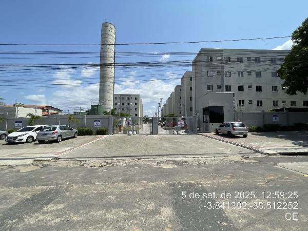 Vende-se em Fortaleza-CE  apto, 46.23 de área total, 38.40 de área privativa,  2_qto(s), WC, 1_sala(s), cozinha.