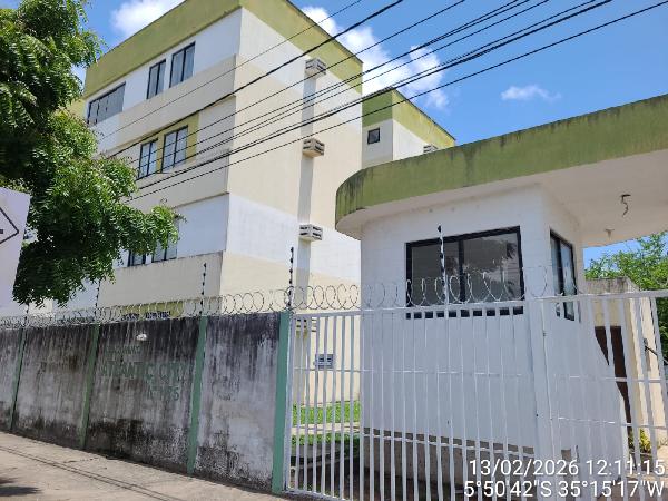 Vende-se em Natal-RN  apto, 71.79 de área total, 63.87 de área privativa,  2_qto(s), WC, 1_sala(s), cozinha, Terraco, 1_vaga(s) de garagem.