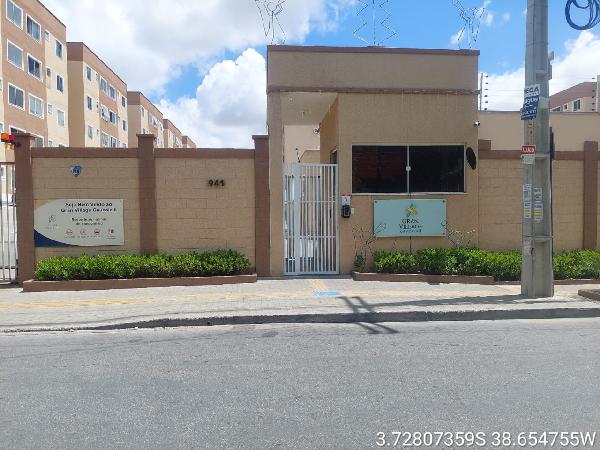 Vende-se em Caucaia-CE  apto, 59.48 de área total, 44.04 de área privativa,  2_qto(s), WC, 1_sala(s), cozinha, 1_vaga(s) de garagem.