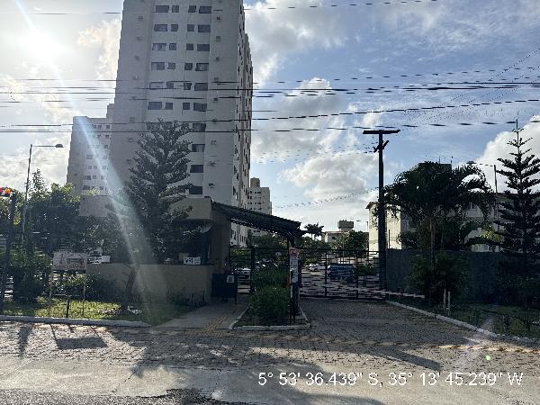 Vende-se em Parnamirim-RN  apto, 52.92 de área total, 44.43 de área privativa,  2_qto(s), a.serv, WC, 1_sala(s), cozinha, 1_vaga(s) de garagem.