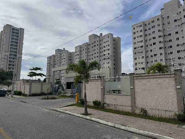 Vende-se em Fortaleza-CE  apto, 56.08 de área total, 45.47 de área privativa,  2_qto(s), a.serv, WC, 1_sala(s), cozinha.