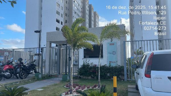 Vende-se em Fortaleza-CE  apto, 68.61 de área total, 38.77 de área privativa,  2_qto(s), WC, 1_sala(s), cozinha.