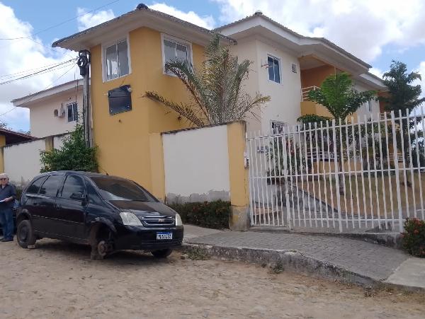 Vende-se em Maracanau-CE  apto, 51.37 de área privativa,  2_qto(s), WC, 1_sala(s), cozinha.