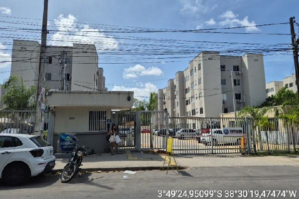 Vende-se em Fortaleza-CE  apto, 77.46 de área total, 41.54 de área privativa,  2_qto(s), WC, 1_sala(s), cozinha, 1_vaga(s) de garagem.
