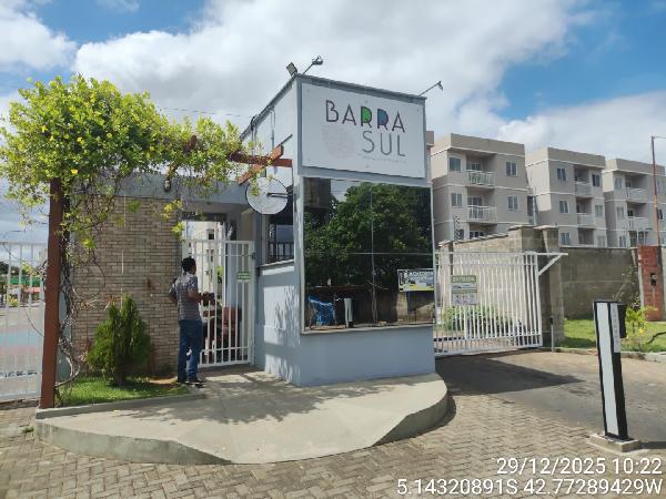 Vende-se em Teresina-PI  apto, 113.64 de área total, 67.75 de área privativa,  2_qto(s), varanda, a.serv, WC, 1_sala(s), cozinha, 2_vaga(s) de garagem.