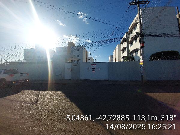 Vende-se em Teresina-PI  apto, 69.84 de área total, 50.16 de área privativa,  2_qto(s), a.serv, WC, 1_sala(s), cozinha, 1_vaga(s) de garagem.