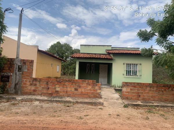 Vende-se em Piracuruca-PI  Casa, 58.50 de área privativa, 300.00 de área do terreno,  2_qto(s), WC, 1_sala(s), cozinha, Terraco, 1_vaga(s) de garagem.