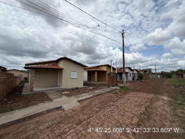 Vende-se em Jose De Freitas-PI  Casa, 67.66 de área total, 67.66 de área privativa, 200.00 de área do terreno,  2_qto(s), varanda, WC, 1_sala(s), cozinha, Terraco, 1_vaga(s) de garagem.