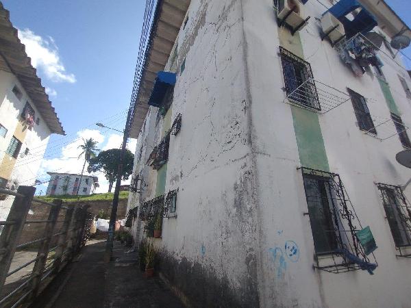 Vende-se em Lauro De Freitas-BA  apto, 37.45 de área privativa,  2_qto(s), a.serv, WC, 1_sala(s), cozinha.