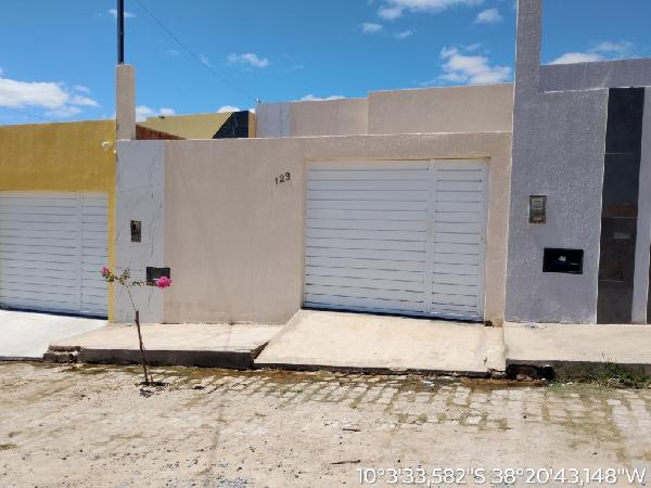 Vende-se em Jeremoabo-BA  Casa, 83.87 de área total, 83.87 de área privativa, 150.00 de área do terreno,  3_qto(s), a.serv, WC, 2_sala(s), cozinha, 1_vaga(s) de garagem.