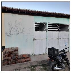 Vende-se em Iacu-BA  Casa, 87.75 de área privativa, 131.52 de área do terreno,  3_qto(s), WC, 1_sala(s), cozinha, 1_vaga(s) de garagem.