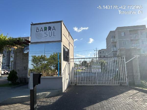 Vende-se em Teresina-PI  apto, 69.49 de área total, 49.69 de área privativa,  2_qto(s), varanda, WC, 1_sala(s), cozinha, 1_vaga(s) de garagem.