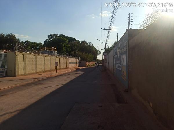 Vende-se em Teresina-PI  apto, 71.56 de área total, 47.06 de área privativa,  2_qto(s), a.serv, WC, 1_sala(s), cozinha, 1_vaga(s) de garagem.