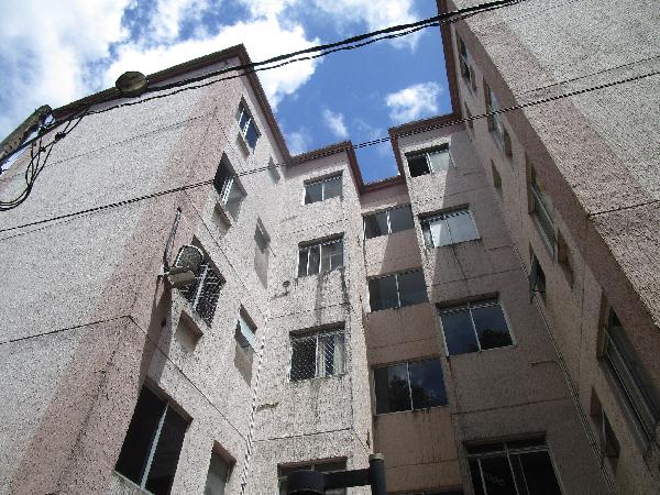 Vende-se em Lauro De Freitas-BA  apto, 99.25 de área total, 40.53 de área privativa,  2_qto(s), WC, 1_sala(s), cozinha.