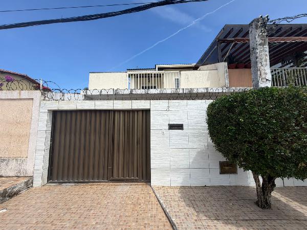 Vende-se em Lauro De Freitas-BA  Casa, 123.90 de área total, 123.90 de área privativa, 504.00 de área do terreno,  4_qto(s), varanda, WC, 2_sala(s), cozinha, 1_vaga(s) de garagem.