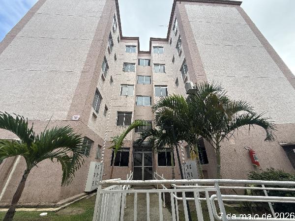 Vende-se em Lauro De Freitas-BA  apto, 99.25 de área total, 40.53 de área privativa,  2_qto(s), a.serv, WC, 1_sala(s), cozinha.
