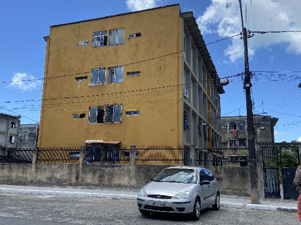 Vende-se em Salvador-BA  apto, 49.13 de área privativa,  2_qto(s), a.serv, WC, 1_sala(s), cozinha.