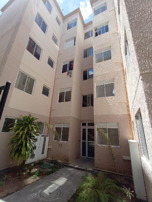 Vende-se em Salvador-BA  apto, 40.53 de área privativa,  2_qto(s), a.serv, WC, 1_sala(s), cozinha.