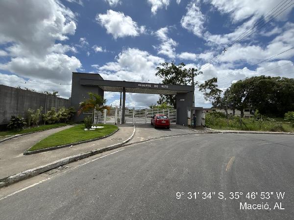 Vende-se em Maceio-AL  Casa, 60.13 de área total, 42.51 de área privativa, 85.18 de área do terreno,  2_qto(s), a.serv, WC, 1_sala(s), cozinha, 1_vaga(s) de garagem.