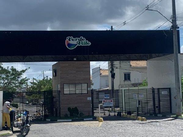 Vende-se em Feira De Santana-BA  Casa, 44.54 de área privativa, 92.40 de área do terreno,  2_qto(s), a.serv, WC, 1_sala(s), cozinha.