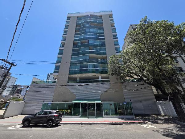 Vende-se em Vitoria-ES  apto, 155.56 de área total, 155.56 de área privativa,  3_qto(s), varanda, a.serv, WC, WC Emp, 1_sala(s), cozinha, 2_vaga(s) de garagem.