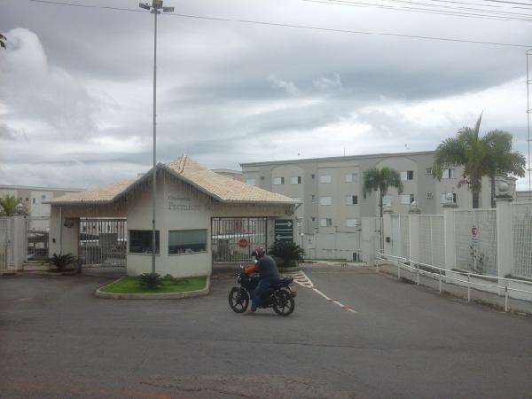 Vende-se em Anapolis-GO  apto, 53.07 de área total, 47.74 de área privativa,  2_qto(s), a.serv, WC, 1_sala(s), cozinha, 1_vaga(s) de garagem.