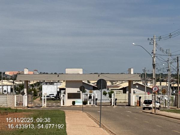 Vende-se em Rondonopolis-MT  Casa, 41.18 de área total, 40.61 de área privativa, 117.90 de área do terreno,  2_qto(s), a.serv, WC, 1_sala(s), cozinha, 1_vaga(s) de garagem.