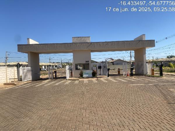 Vende-se em Rondonopolis-MT  Casa, 40.61 de área total, 40.61 de área privativa, 117.90 de área do terreno,  2_qto(s), a.serv, WC, 1_sala(s), cozinha, 1_vaga(s) de garagem.