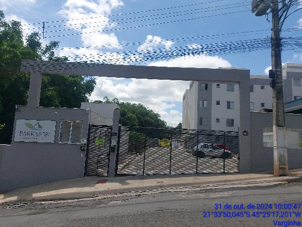 Vende-se em Varginha-MG  apto, 52.11 de área total, 45.24 de área privativa,  2_qto(s), WC, 1_sala(s), cozinha, 1_vaga(s) de garagem.