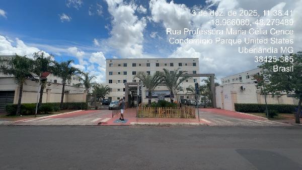 Vende-se em Uberlandia-MG  apto, 74.17 de área total, 56.46 de área privativa,  2_qto(s), a.serv, WC, 1_sala(s), cozinha, 1_vaga(s) de garagem.