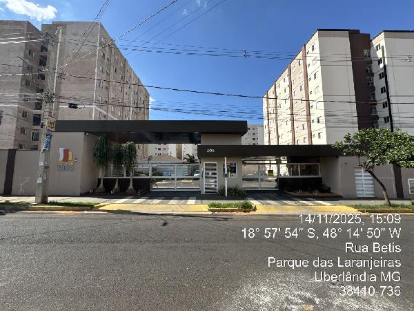 Vende-se em Uberlandia-MG  apto, 72.49 de área total, 48.19 de área privativa,  2_qto(s), WC, 1_sala(s), cozinha, 1_vaga(s) de garagem.