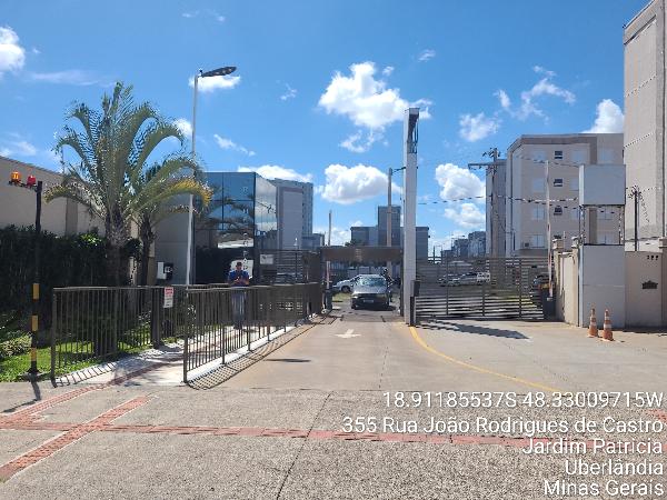 Vende-se em Uberlandia-MG  apto, 56.73 de área total, 39.30 de área privativa,  2_qto(s), WC, 1_sala(s), cozinha, 1_vaga(s) de garagem.