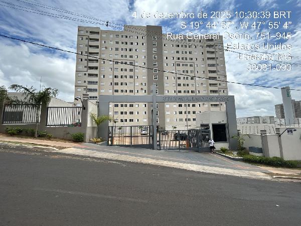Vende-se em Uberaba-MG  apto, 86.62 de área total, 45.77 de área privativa,  2_qto(s), a.serv, WC, 1_sala(s), cozinha, 1_vaga(s) de garagem.