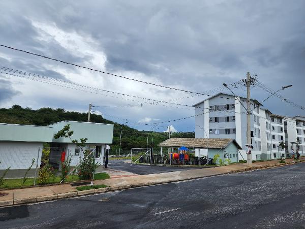 Vende-se em Belo Horizonte-MG  apto, 43.33 de área privativa,  2_qto(s), WC, 1_sala(s), cozinha, 1_vaga(s) de garagem.