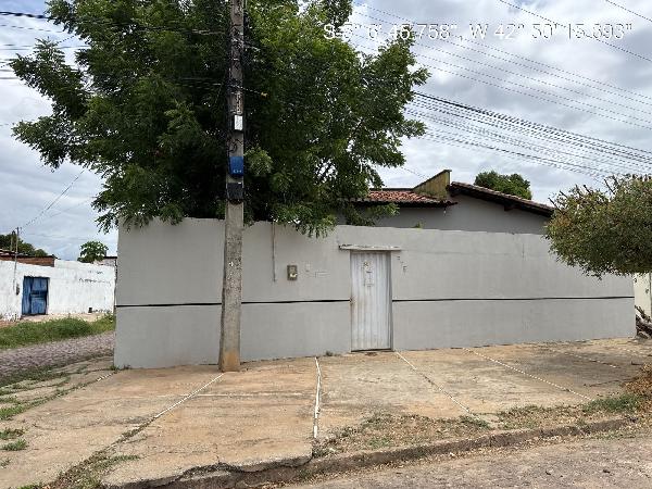 Vende-se em Timon-MA  Casa, 79.31 de área total, 79.31 de área privativa, 150.00 de área do terreno,  3_qto(s), a.serv, WC, 1_sala(s), cozinha, 1_vaga(s) de garagem.