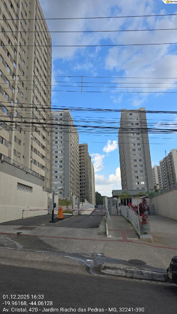 Vende-se em Contagem-MG  apto, 94.38 de área total, 54.23 de área privativa,  2_qto(s), a.serv, WC, 1_sala(s), cozinha, 1_vaga(s) de garagem.