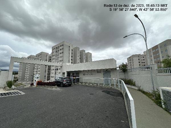 Vende-se em Belo Horizonte-MG  apto, 143.82 de área total, 88.10 de área privativa, 2_vaga(s) de garagem.