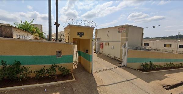 Vende-se em Mateus Leme-MG  apto, 126.52 de área total, 49.23 de área privativa,  2_qto(s), a.serv, WC, 1_sala(s), cozinha, 1_vaga(s) de garagem.