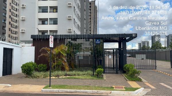 Vende-se em Uberlandia-MG  apto, 97.55 de área total, 55.64 de área privativa,  2_qto(s), WC, 1_sala(s), cozinha, 1_vaga(s) de garagem.