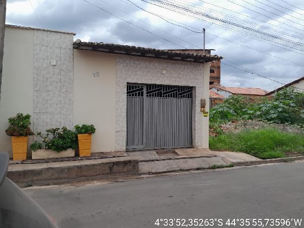 Vende-se em Pedreiras-MA  Casa, 69.55 de área total, 69.55 de área privativa, 200.00 de área do terreno,  2_qto(s), WC, 1_sala(s), cozinha, 1_vaga(s) de garagem.