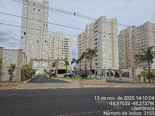 Vende-se em Uberlandia-MG  apto, 79.58 de área total, 41.71 de área privativa,  2_qto(s), WC, 1_sala(s), cozinha, 1_vaga(s) de garagem.