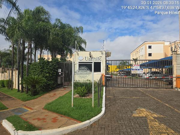 Vende-se em Uberaba-MG  apto, 98.88 de área total, 44.14 de área privativa,  2_qto(s), a.serv, WC, 1_sala(s), cozinha, 1_vaga(s) de garagem.