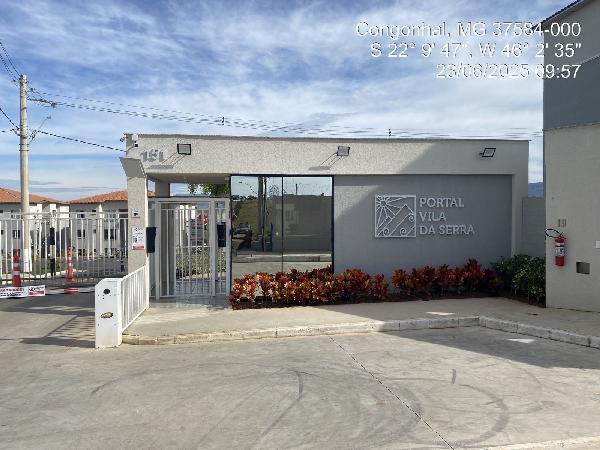 Vende-se em Congonhal-MG  apto, 112.94 de área total, 40.82 de área privativa,  2_qto(s), WC, 1_sala(s), cozinha, 1_vaga(s) de garagem.