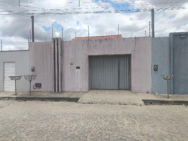 Vende-se em Arapiraca-AL  Casa, 92.09 de área total, 92.09 de área privativa, 168.00 de área do terreno,  3_qto(s), a.serv, WC, 1_sala(s), cozinha, 1_vaga(s) de garagem.