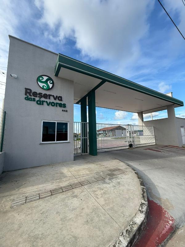 Vende-se em Maceio-AL  Casa, 76.90 de área total, 55.01 de área privativa, 93.01 de área do terreno,  2_qto(s), varanda, a.serv, WC, 1_sala(s), cozinha.