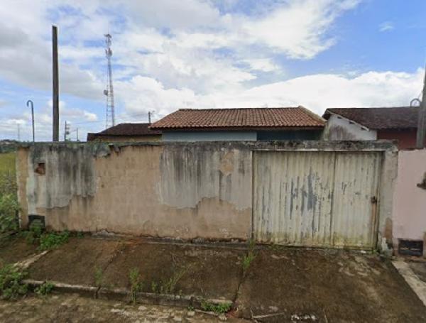 Vende-se em Rio Largo-AL  Casa, 53.58 de área total, 53.58 de área privativa, 126.00 de área do terreno,  3_qto(s), a.serv, WC, 1_sala(s), cozinha, 1_vaga(s) de garagem.