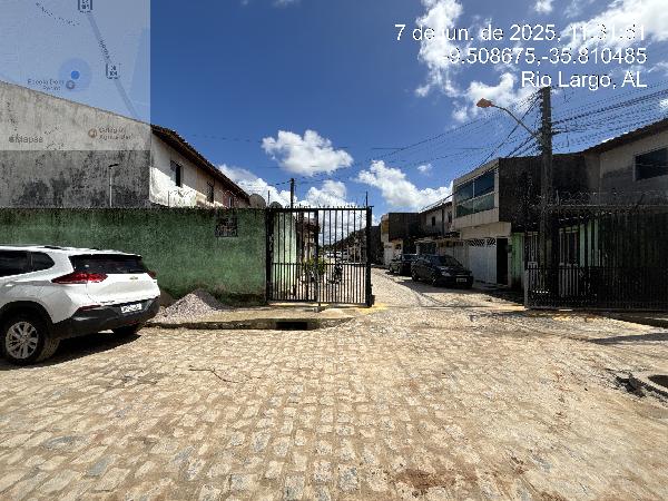 Vende-se em Rio Largo-AL  Casa, 98.55 de área total, 59.39 de área privativa, 59.39 de área do terreno,  2_qto(s), a.serv, 1_sala(s), cozinha, 1_vaga(s) de garagem.